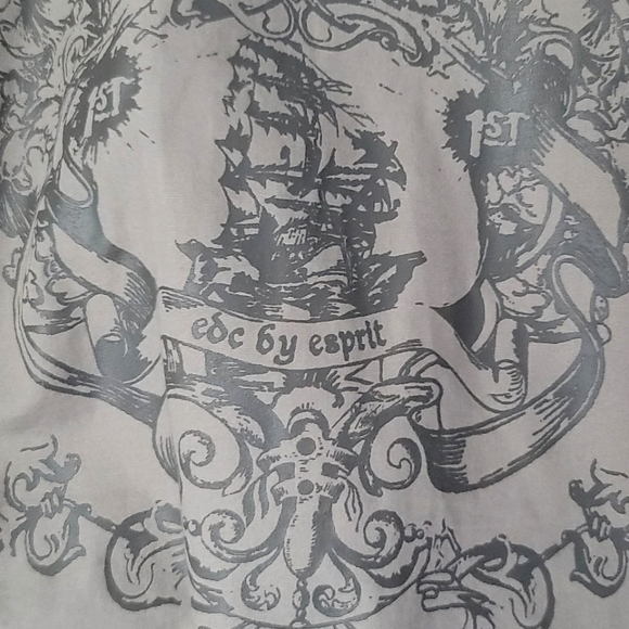 Stylish ladies shirt - Picture 4 of 5